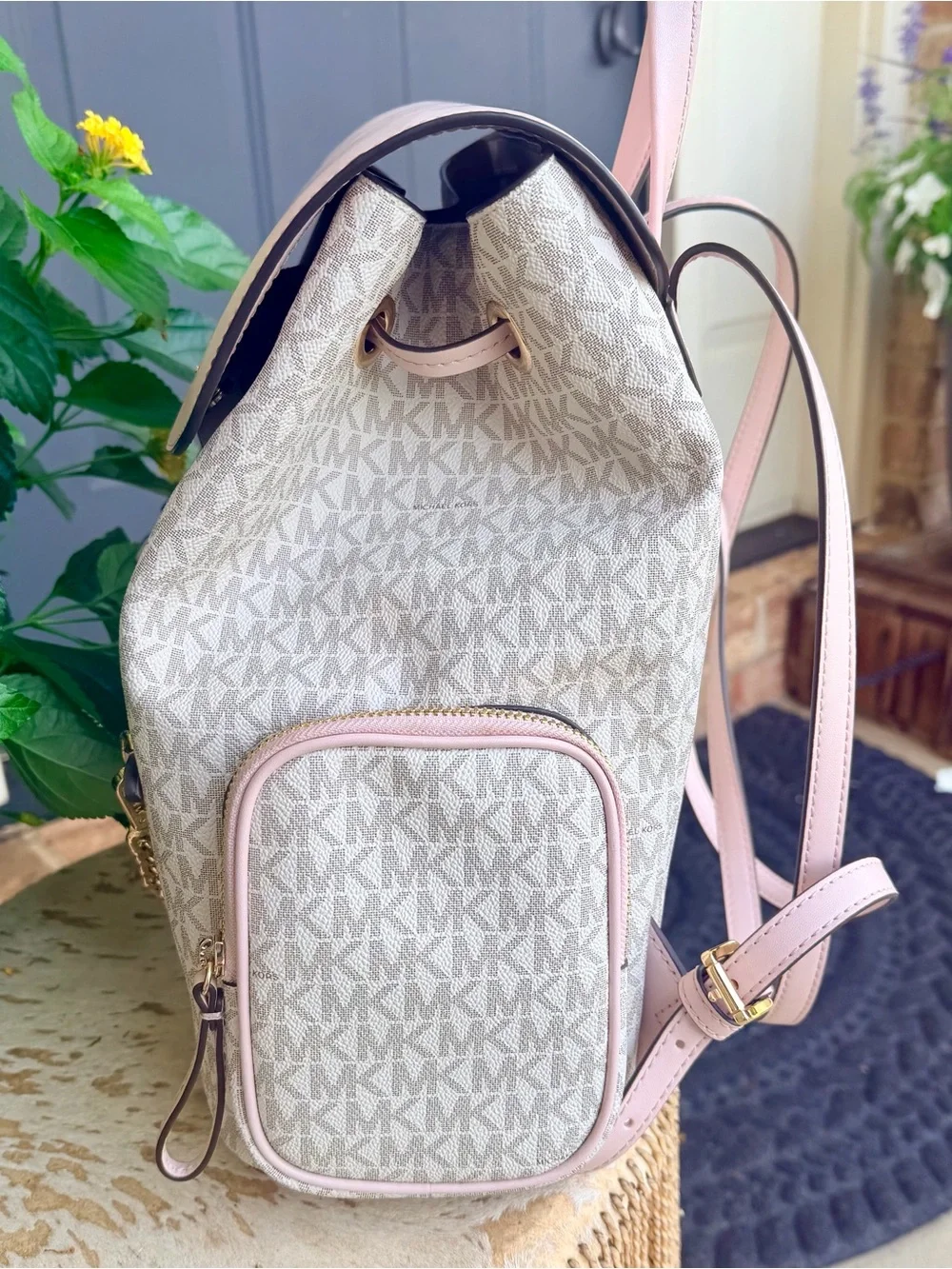Michael KORS Jet Set Signature Pink Coated Canvas Drawstring Backpack Gold Chain
